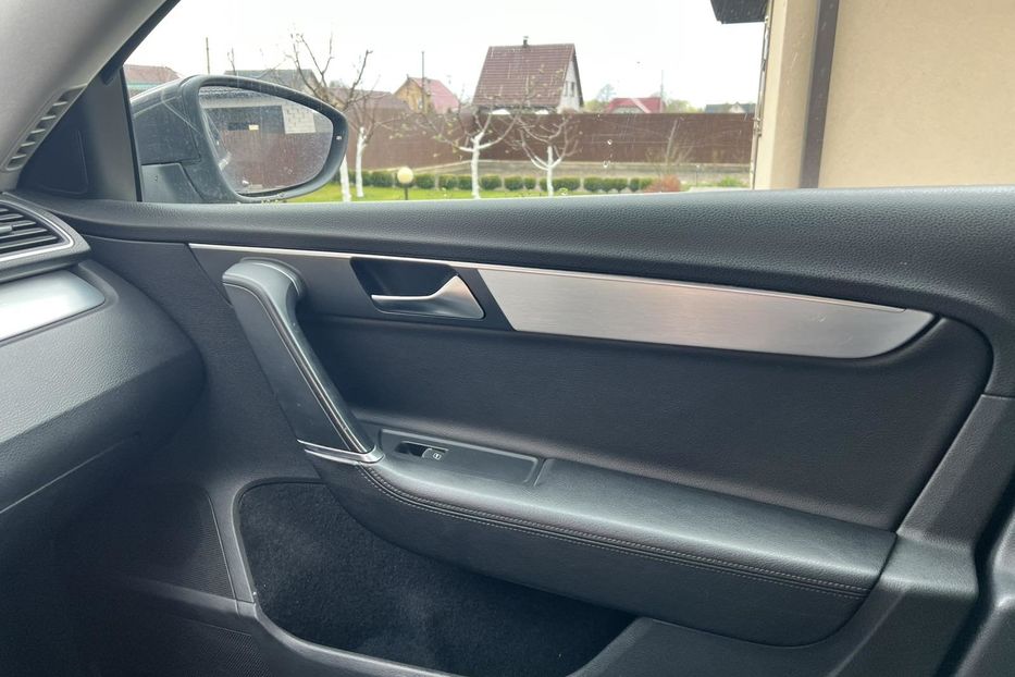 Продам Volkswagen Passat B7 Highline premium 2011 года в Киеве