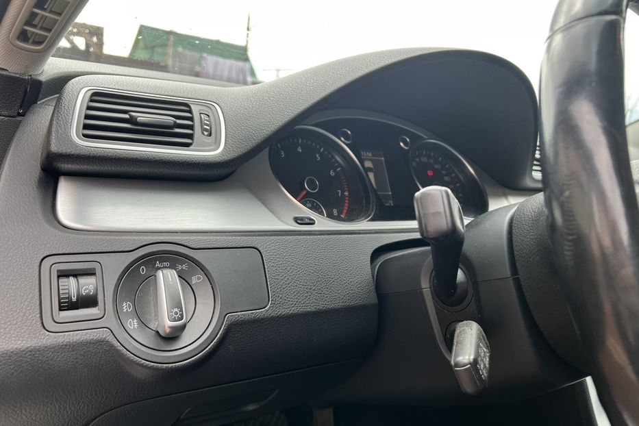 Продам Volkswagen Passat B7 Highline premium 2011 года в Киеве