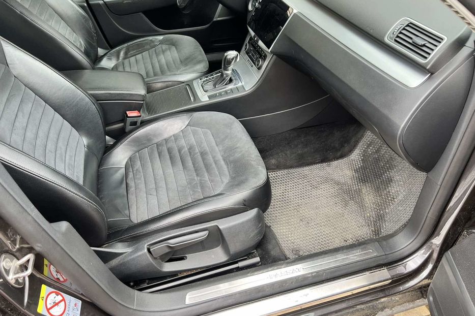 Продам Volkswagen Passat B7 Highline premium 2011 года в Киеве