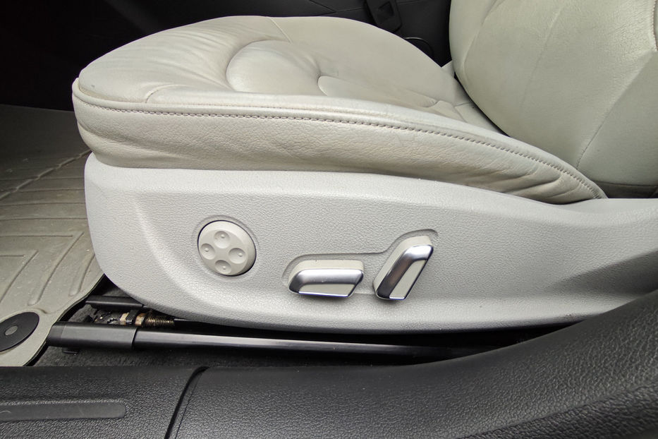 Продам Audi A4 2.0 TFSI АТ (225 к.с.)  2015 года в Киеве