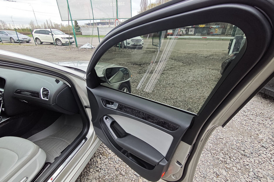 Продам Audi A4 2.0 TFSI АТ (225 к.с.)  2015 года в Киеве