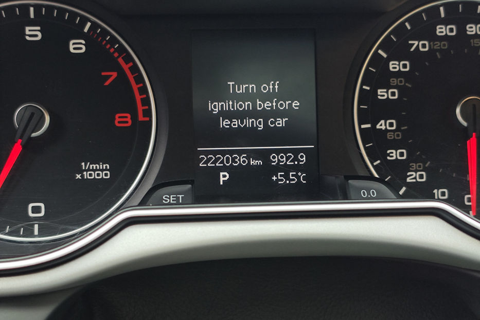 Продам Audi A4 2.0 TFSI АТ (225 к.с.)  2015 года в Киеве