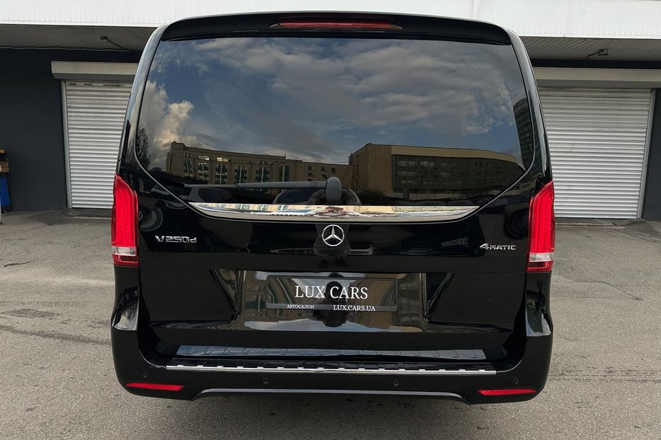 Продам Mercedes-Benz V-Class 250d AMG Extralong 2018 года в Киеве