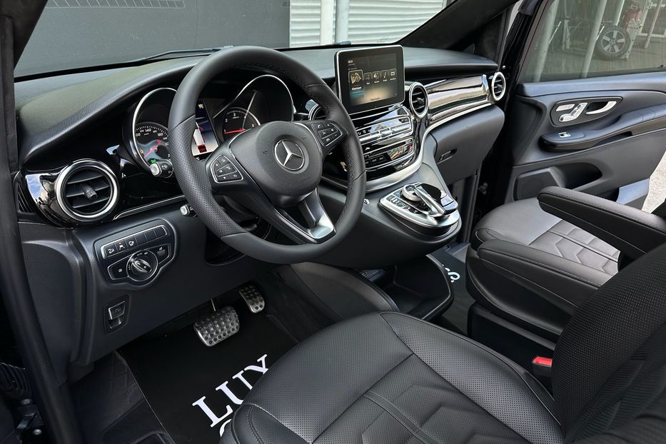 Продам Mercedes-Benz V-Class 250d AMG Extralong 2018 года в Киеве