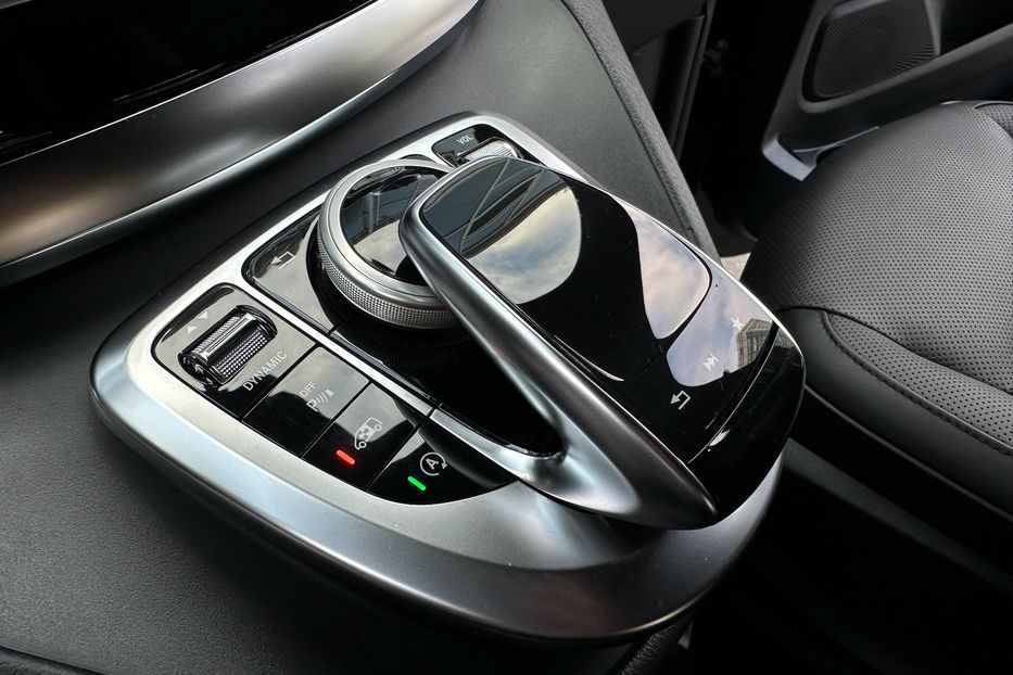 Продам Mercedes-Benz V-Class 250d AMG Extralong 2018 года в Киеве