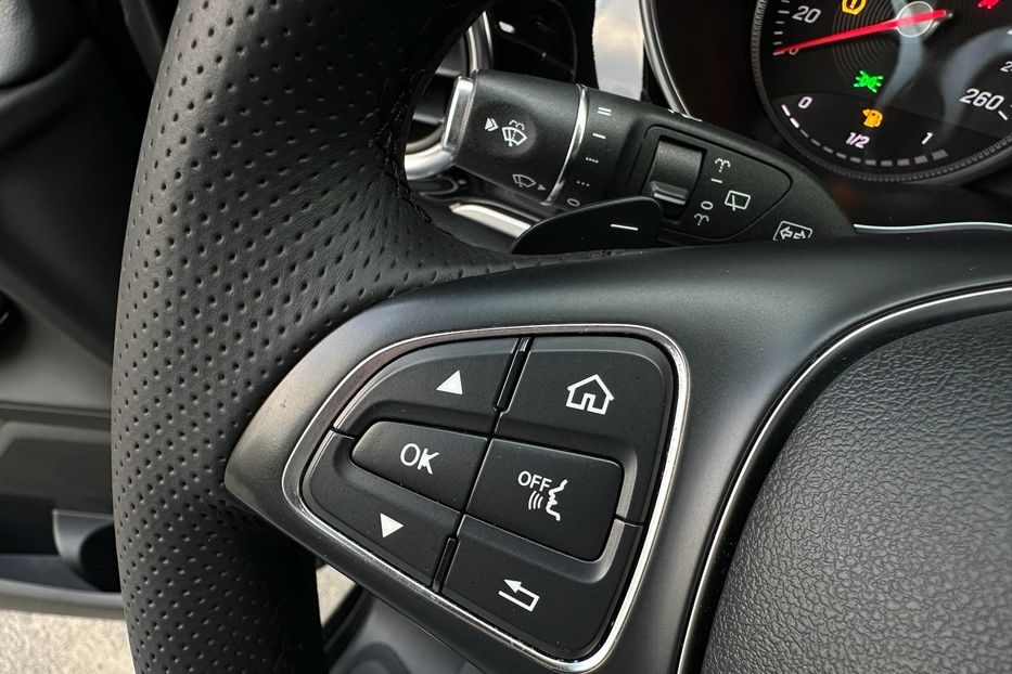 Продам Mercedes-Benz V-Class 250d AMG Extralong 2018 года в Киеве