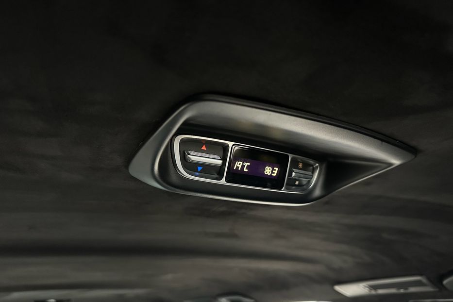 Продам Mercedes-Benz V-Class 250d AMG Extralong 2018 года в Киеве