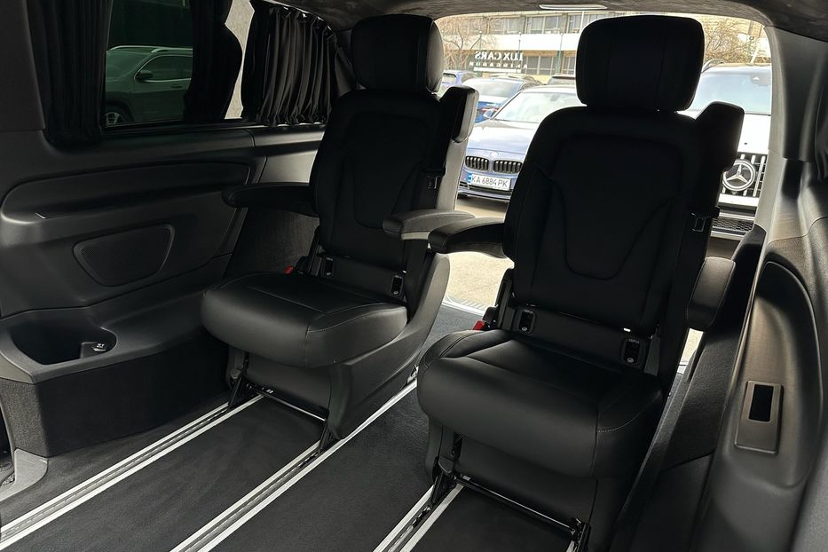 Продам Mercedes-Benz V-Class 250d AMG Extralong 2018 года в Киеве