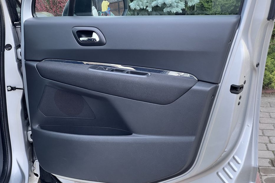 Продам Peugeot 5008 2011 года в Тернополе