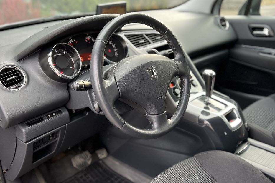 Продам Peugeot 5008 2011 года в Тернополе