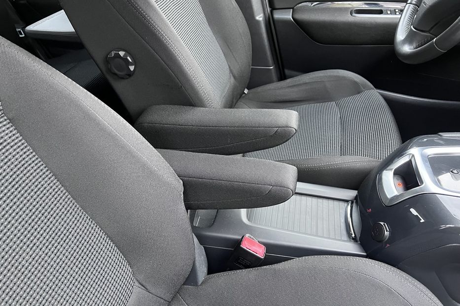 Продам Peugeot 5008 2011 года в Тернополе