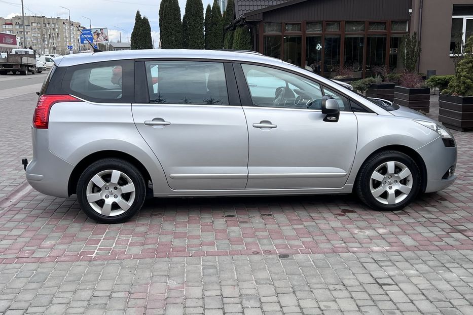 Продам Peugeot 5008 2011 года в Тернополе