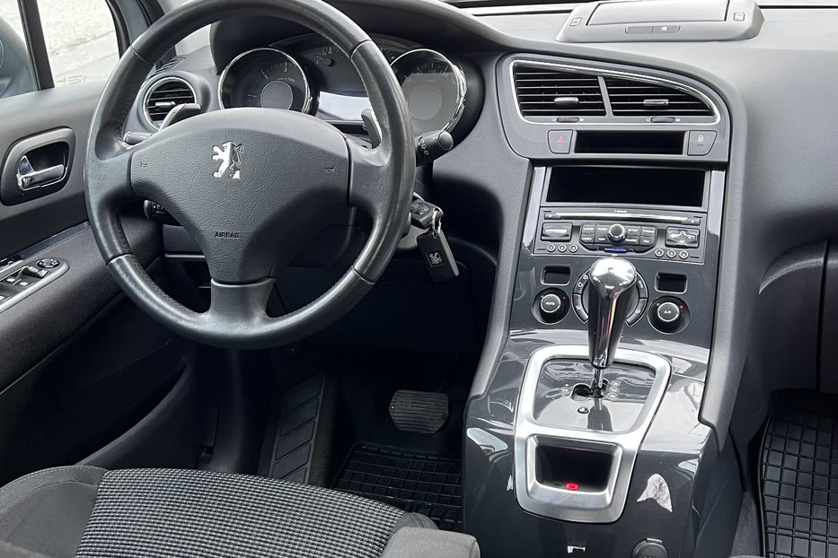 Продам Peugeot 5008 2011 года в Тернополе