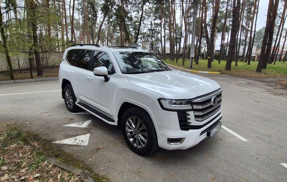 Продам Toyota Land Cruiser 300 70Anniversary 2021 года в Киеве