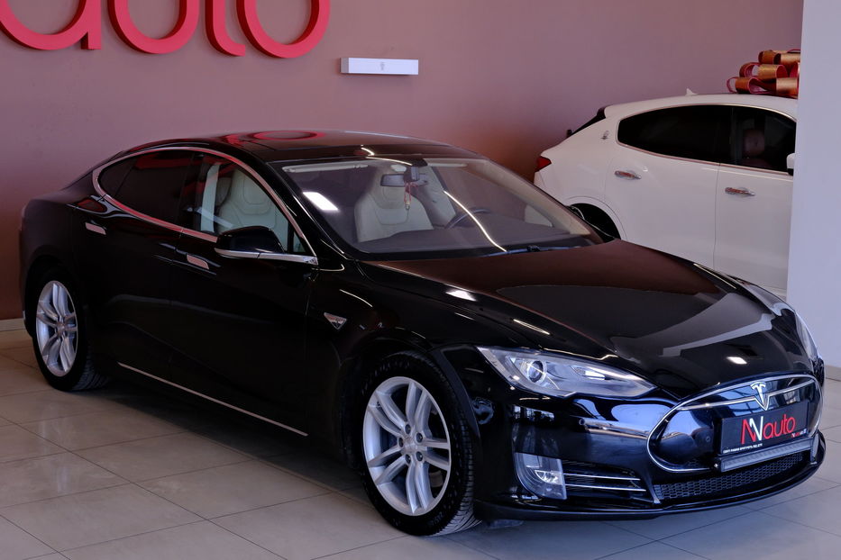 Продам Tesla Model S P85 2014 года в Одессе