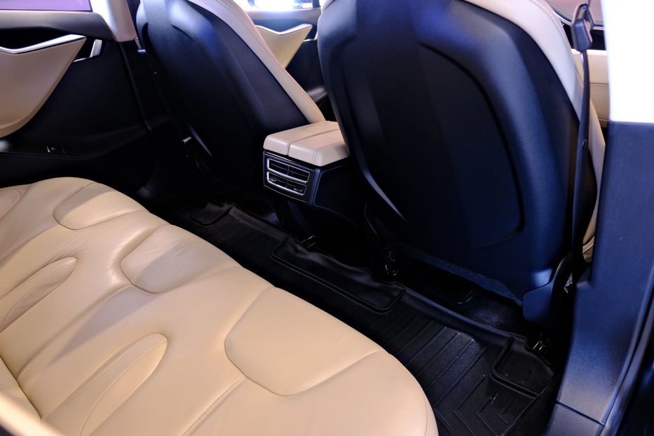 Продам Tesla Model S P85 2014 года в Одессе