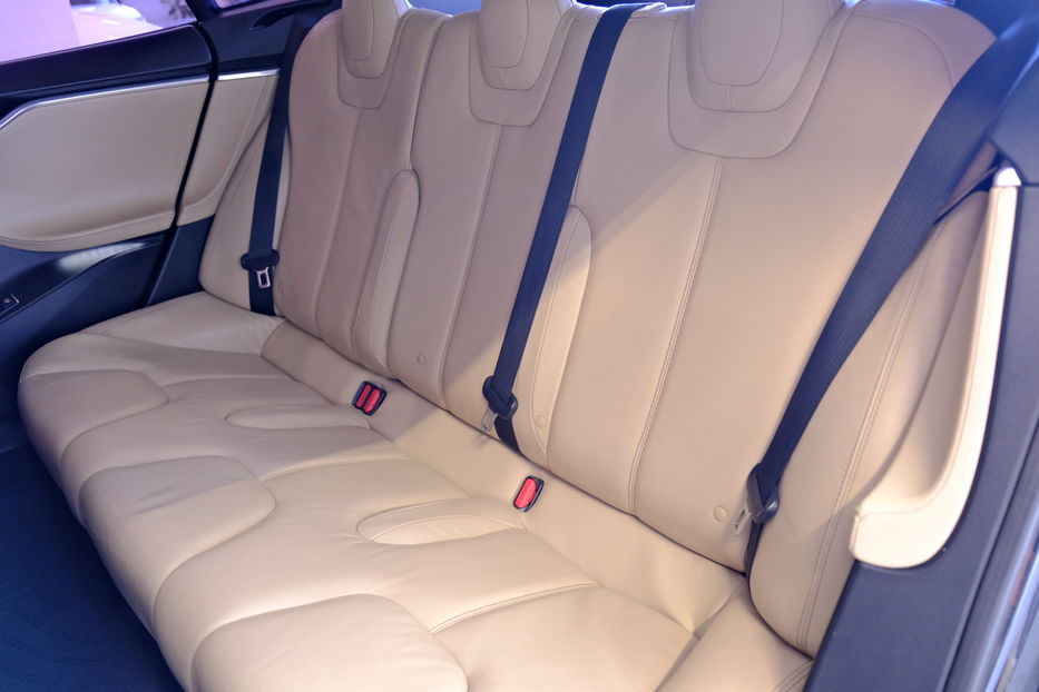 Продам Tesla Model S P85 2014 года в Одессе