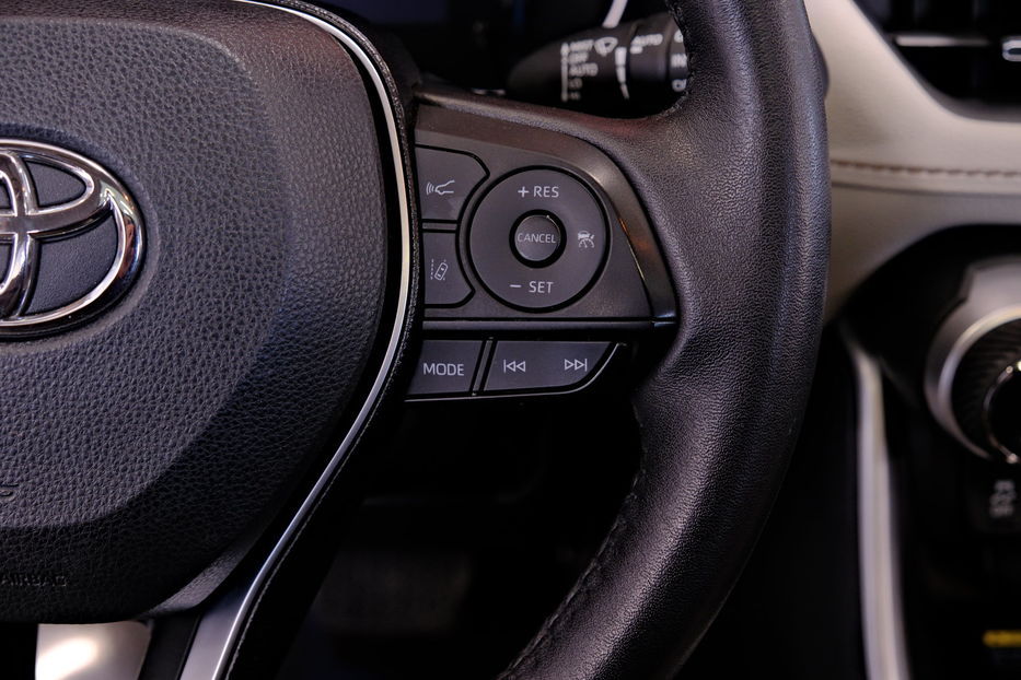 Продам Toyota Rav 4 Hybrid AWD 2020 года в Одессе