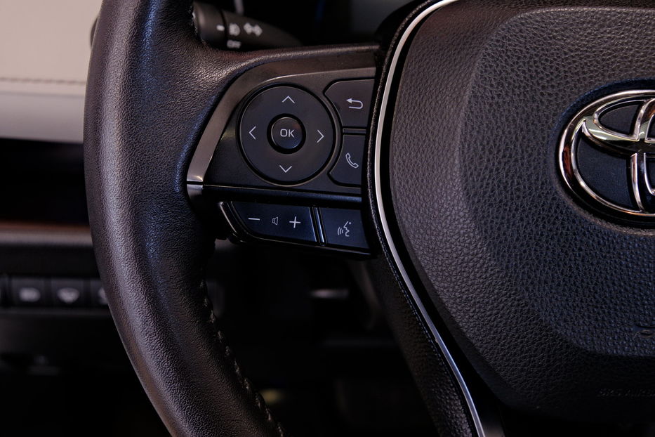 Продам Toyota Rav 4 Hybrid AWD 2020 года в Одессе