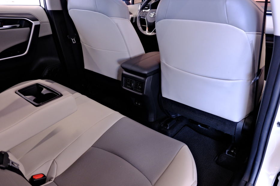 Продам Toyota Rav 4 Hybrid AWD 2020 года в Одессе