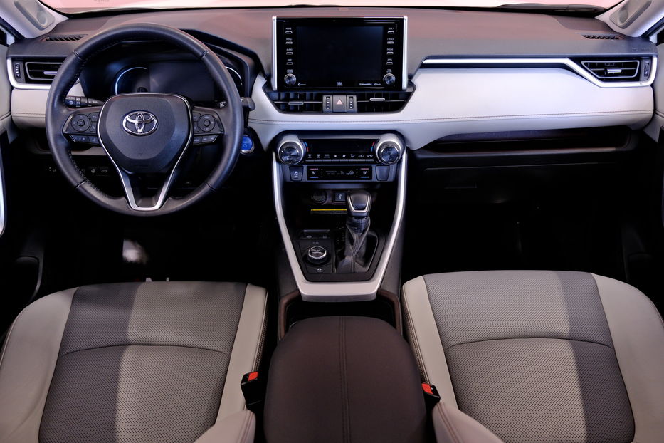 Продам Toyota Rav 4 Hybrid AWD 2020 года в Одессе