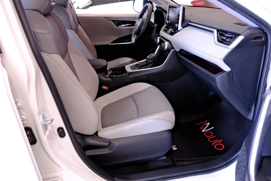 Продам Toyota Rav 4 Hybrid AWD 2020 года в Одессе