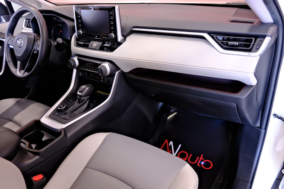 Продам Toyota Rav 4 Hybrid AWD 2020 года в Одессе