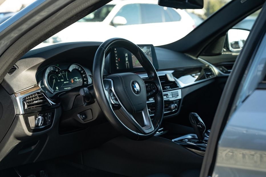 Продам BMW 530 ee 2025 года в Черновцах