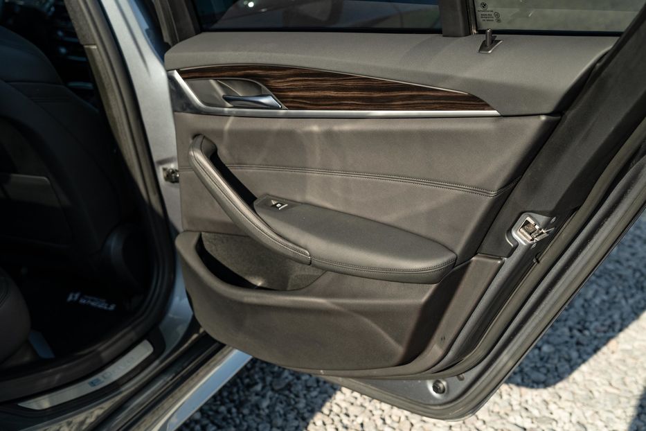 Продам BMW 530 ee 2025 года в Черновцах