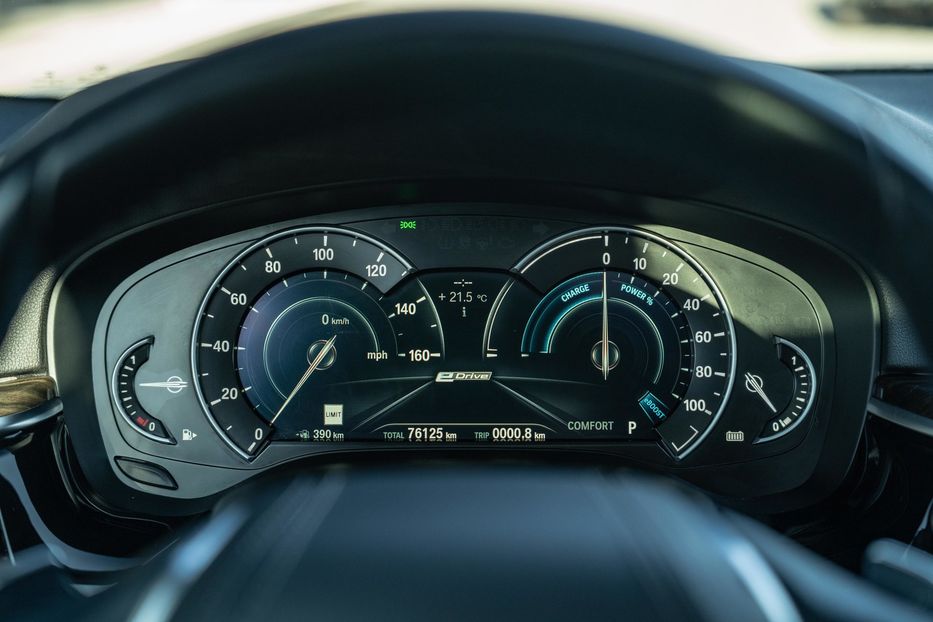 Продам BMW 530 ee 2025 года в Черновцах