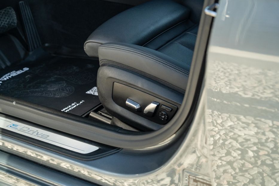 Продам BMW 530 ee 2025 года в Черновцах