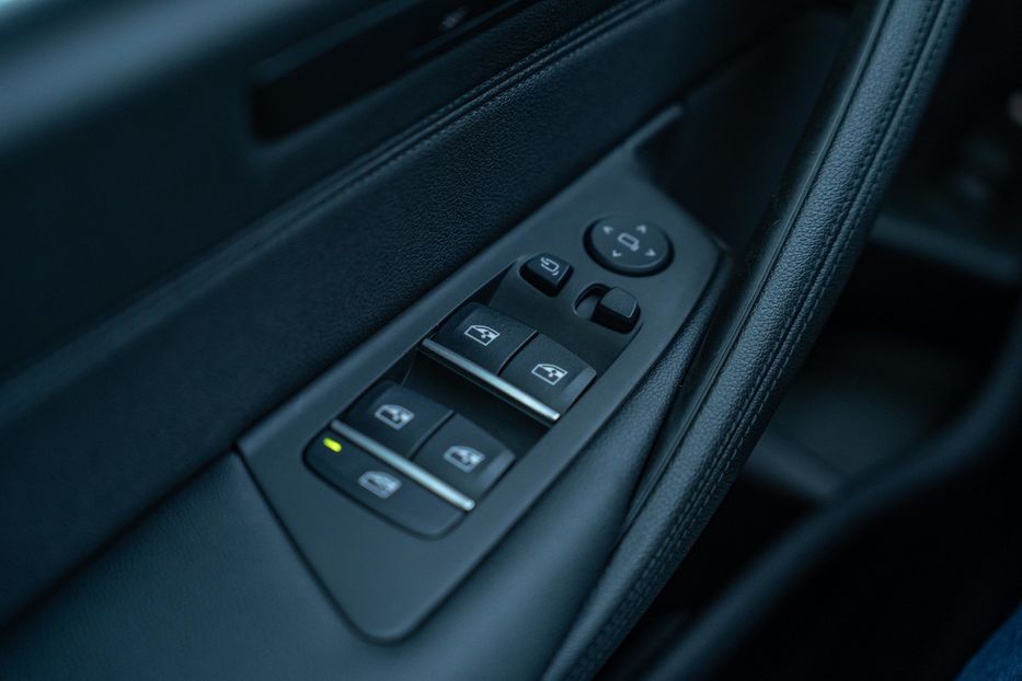 Продам BMW 530 ee 2025 года в Черновцах