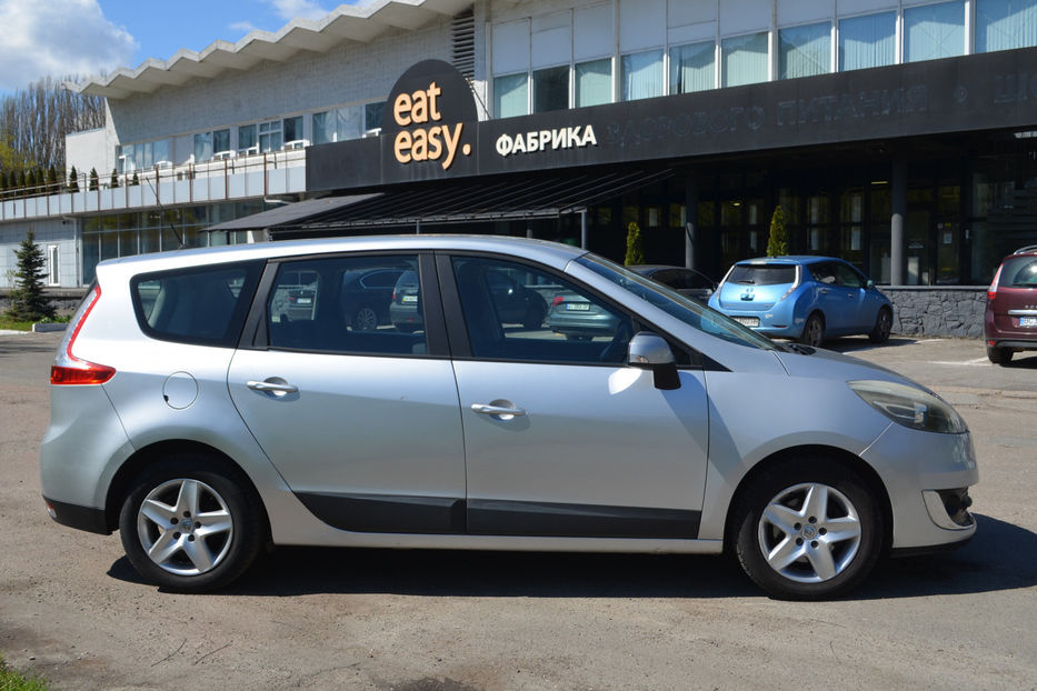 Продам Renault Scenic 2012 года в Киеве