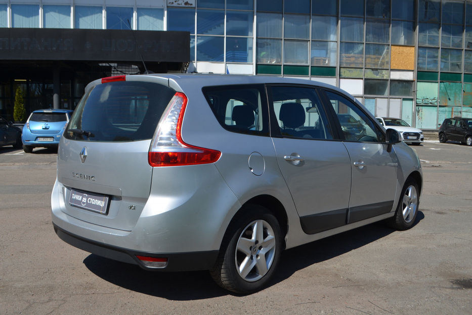 Продам Renault Scenic 2012 года в Киеве