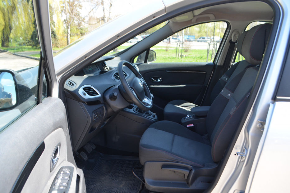 Продам Renault Scenic 2012 года в Киеве