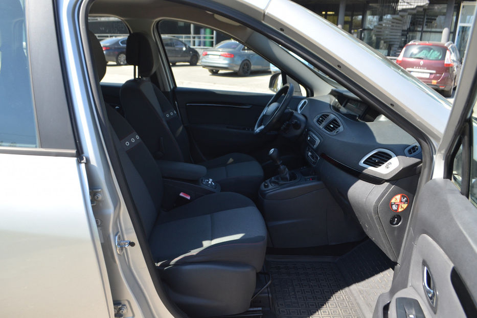 Продам Renault Scenic 2012 года в Киеве