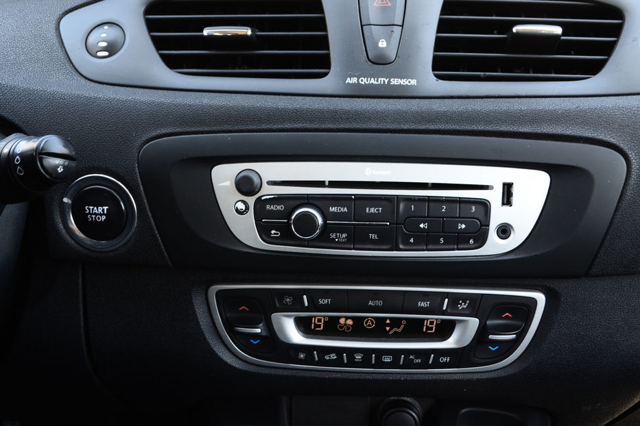 Продам Renault Scenic 2012 года в Киеве