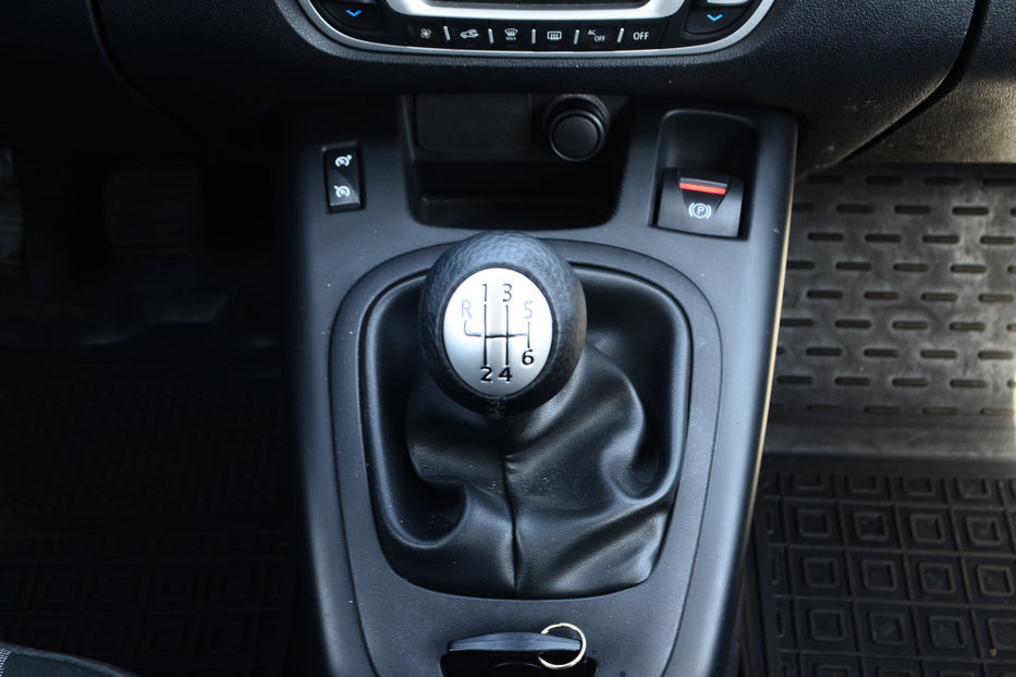 Продам Renault Scenic 2012 года в Киеве
