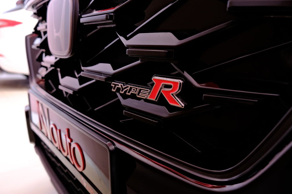 Продам Honda CR-V Hybrid Type-R 2023 года в Одессе