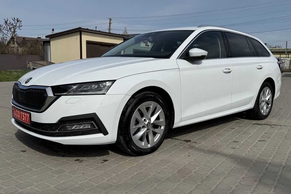 Продам Skoda Octavia А8 2.0TDI 150кс ПЕРЛА FULL LED 2023 года в Львове
