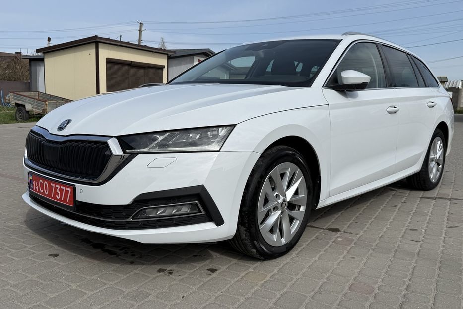 Продам Skoda Octavia А8 2.0TDI 150кс ПЕРЛА FULL LED 2023 года в Львове