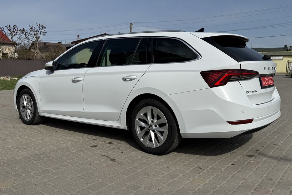 Продам Skoda Octavia А8 2.0TDI 150кс ПЕРЛА FULL LED 2023 года в Львове