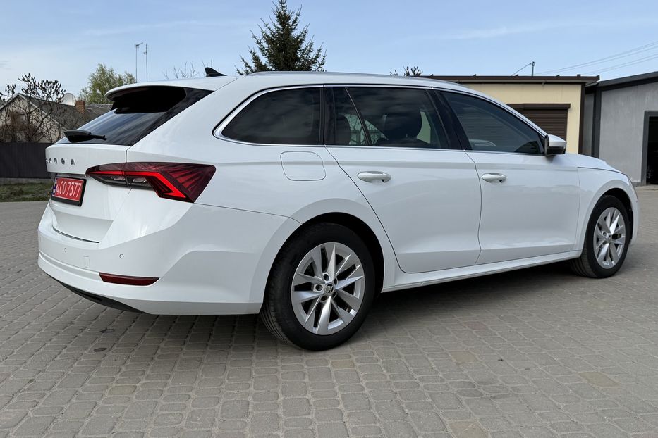Продам Skoda Octavia А8 2.0TDI 150кс ПЕРЛА FULL LED 2023 года в Львове