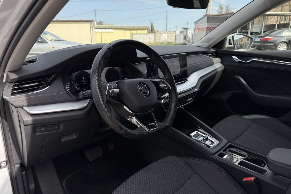 Продам Skoda Octavia А8 2.0TDI 150кс ПЕРЛА FULL LED 2023 года в Львове