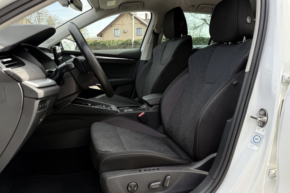 Продам Skoda Octavia А8 2.0TDI 150кс ПЕРЛА FULL LED 2023 года в Львове