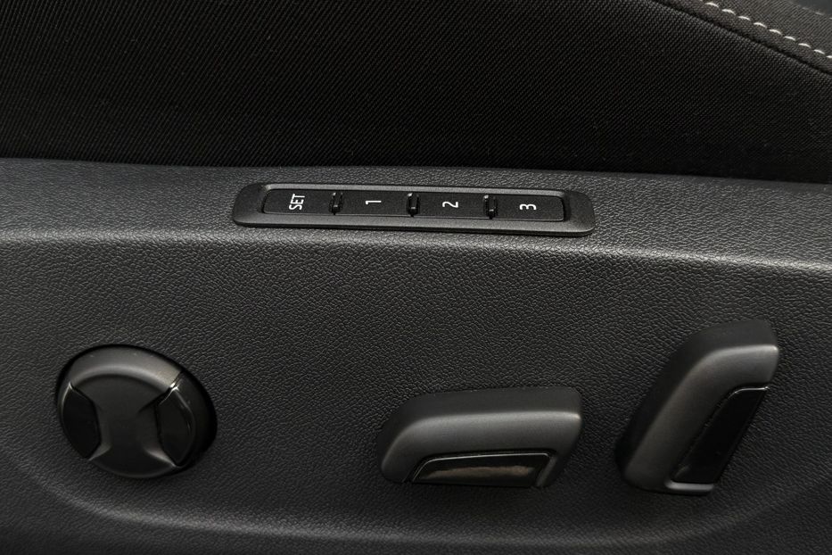 Продам Skoda Octavia А8 2.0TDI 150кс ПЕРЛА FULL LED 2023 года в Львове