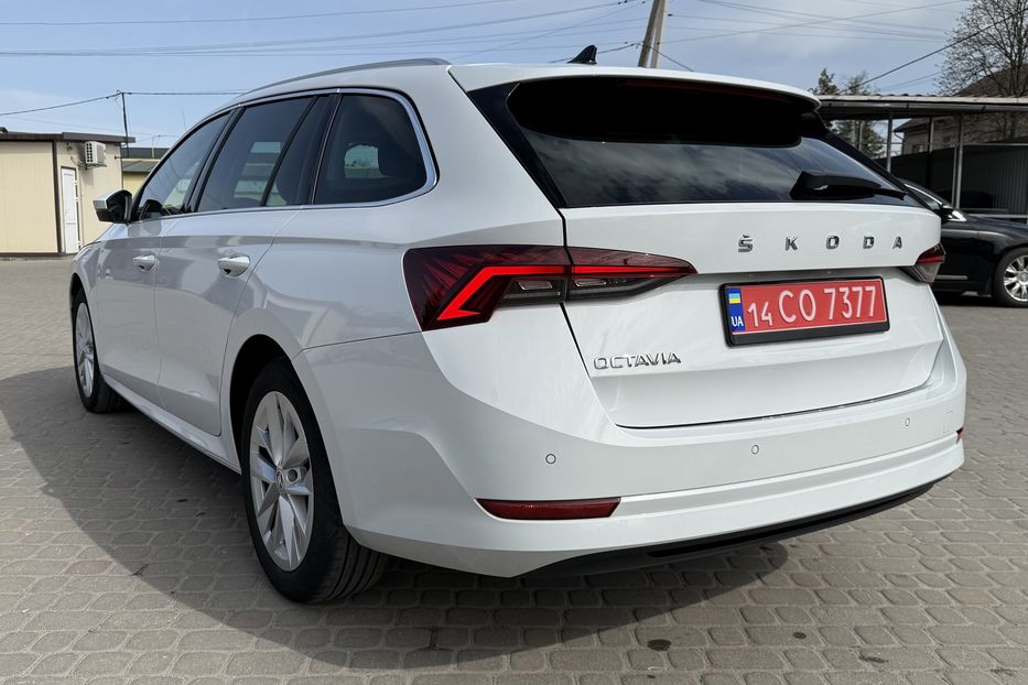Продам Skoda Octavia А8 2.0TDI 150кс ПЕРЛА FULL LED 2023 года в Львове