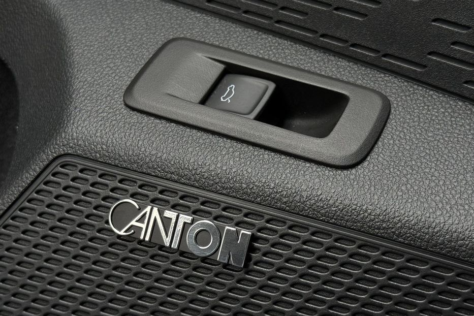 Продам Skoda Octavia А8 2.0TDI 150кс ПЕРЛА FULL LED 2023 года в Львове