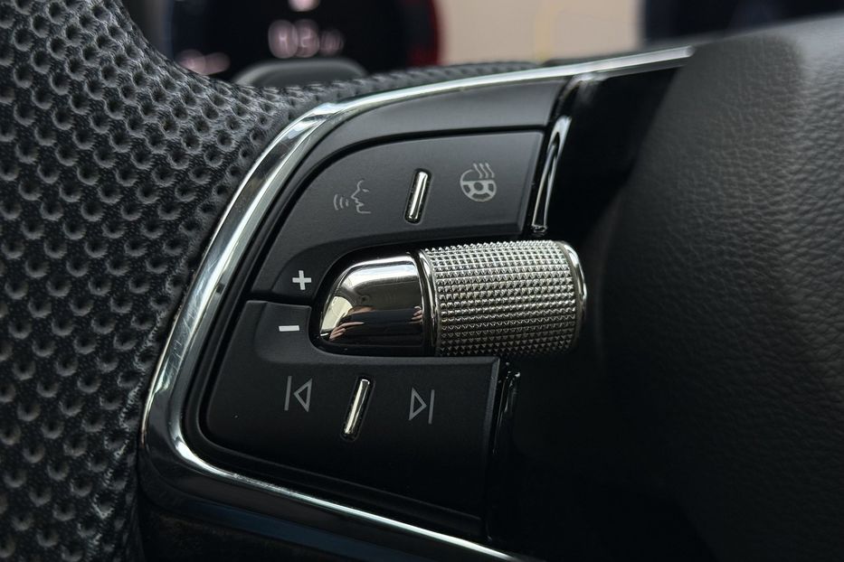 Продам Skoda Octavia А8 2.0TDI 150кс ПЕРЛА FULL LED 2023 года в Львове