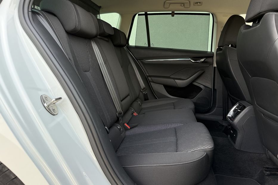 Продам Skoda Octavia А8 2.0TDI 150кс ПЕРЛА FULL LED 2023 года в Львове